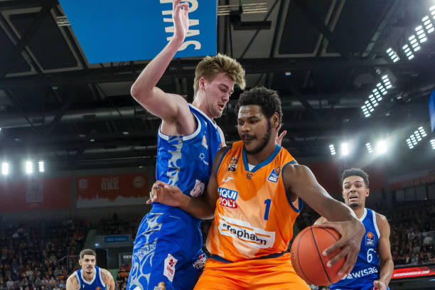 这在50米 这在50米