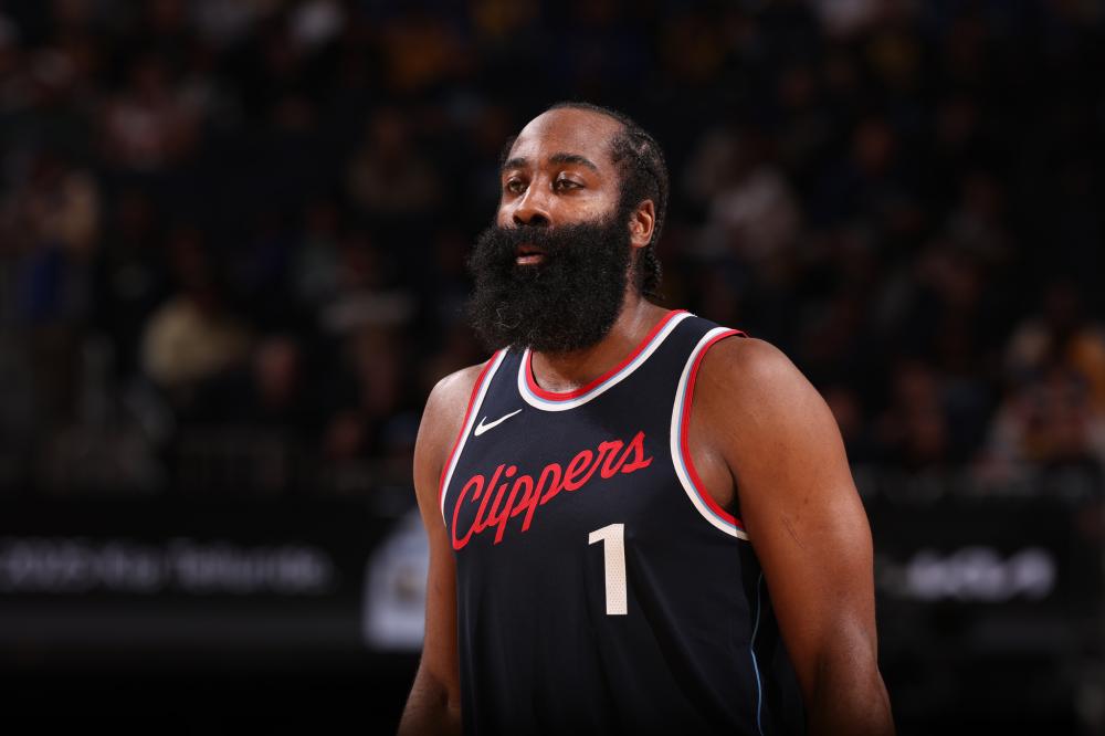 篮球反弹的 篮球反弹的