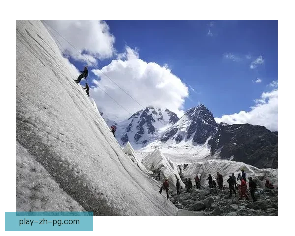 登山投注技巧：玩转高山挑战，智胜险境